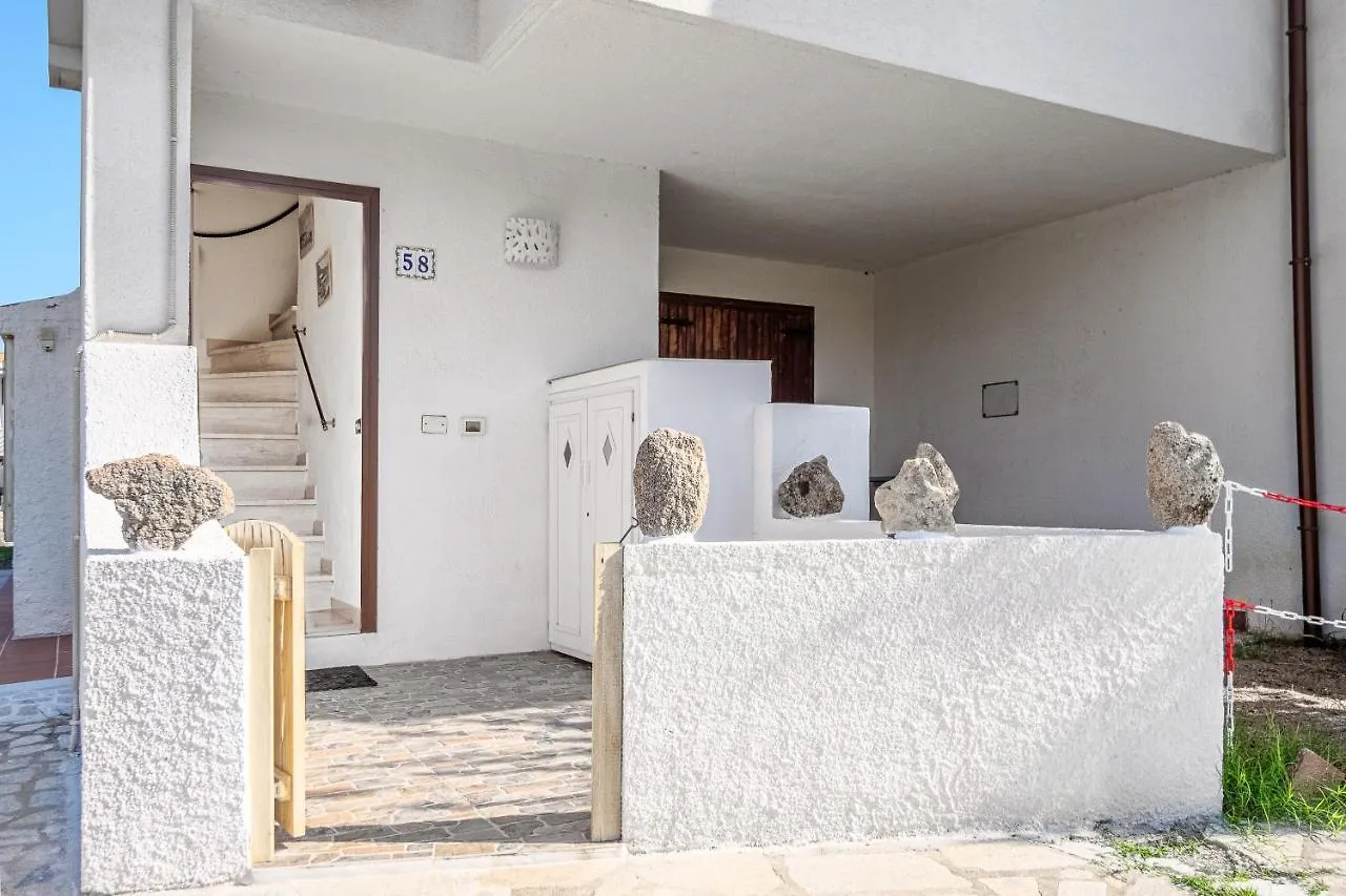 Διαμέρισμα Blue House Laconia Cannigione